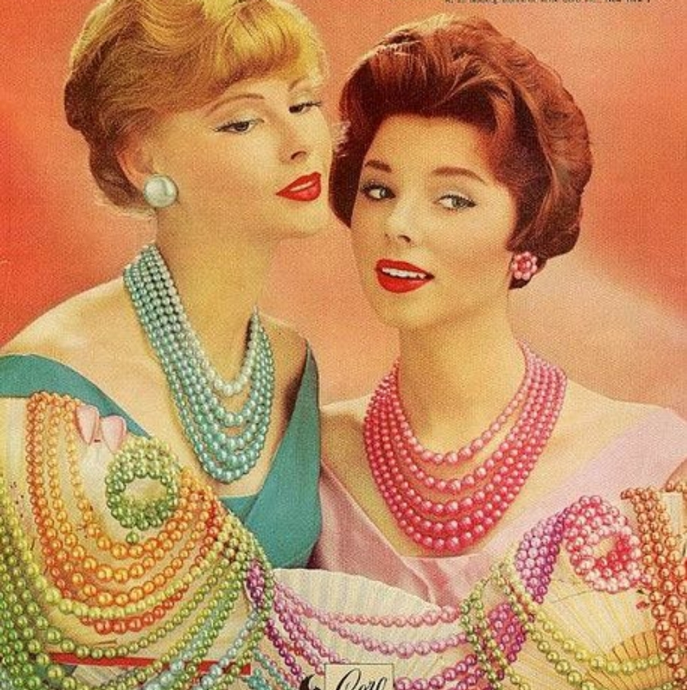 LADIES VTG ACCESSORIES!